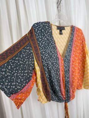 Polly & Esther L Boho Patchwork Tie Front Crop Top Rayon V-Neck